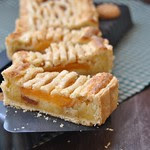 Peach and Amaretti PIe