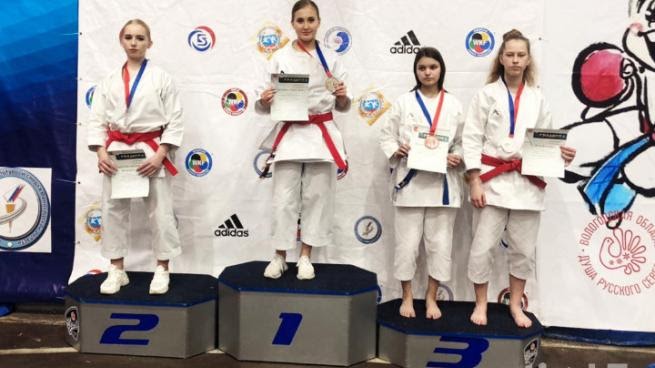 Каратисты из Ленобласти завоевали пять медалей на первенстве и чемпионате СЗФО