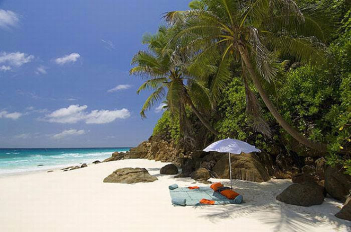 Beautiful Private Island in the Seychelles (48 pics)