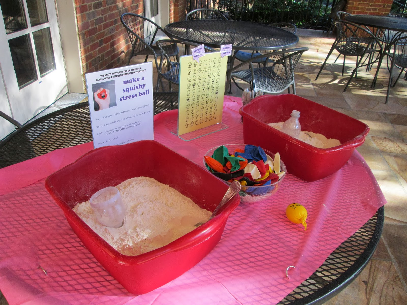 how to make a stress ball at home