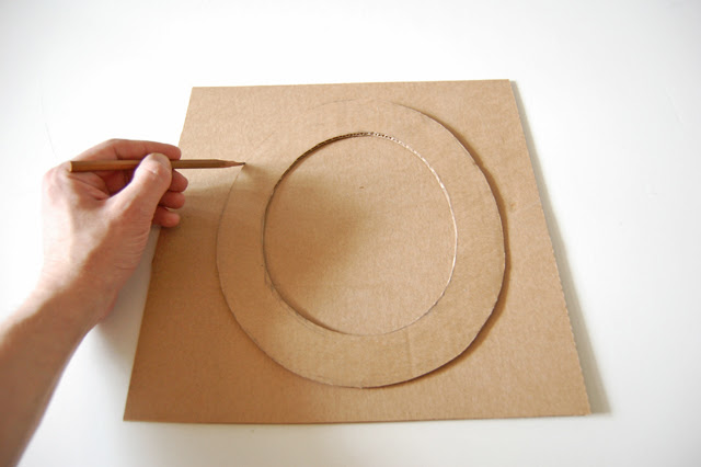 Cardboard hat_010