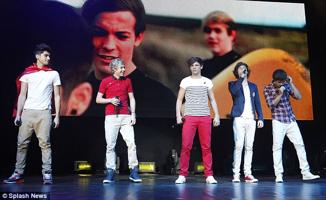 Where's your guitar? Niall's instrument was nowhere to be seen when the group performed in San Diego last night