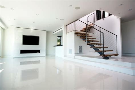 In addition, moisture and dirt from your shoes can seep into your floorin. Crystal Thassos Pure White Marble -Tiles & Stone Warehouse