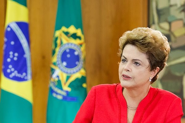 Dilma busca movimentos sociais antes de manifestações antigoverno