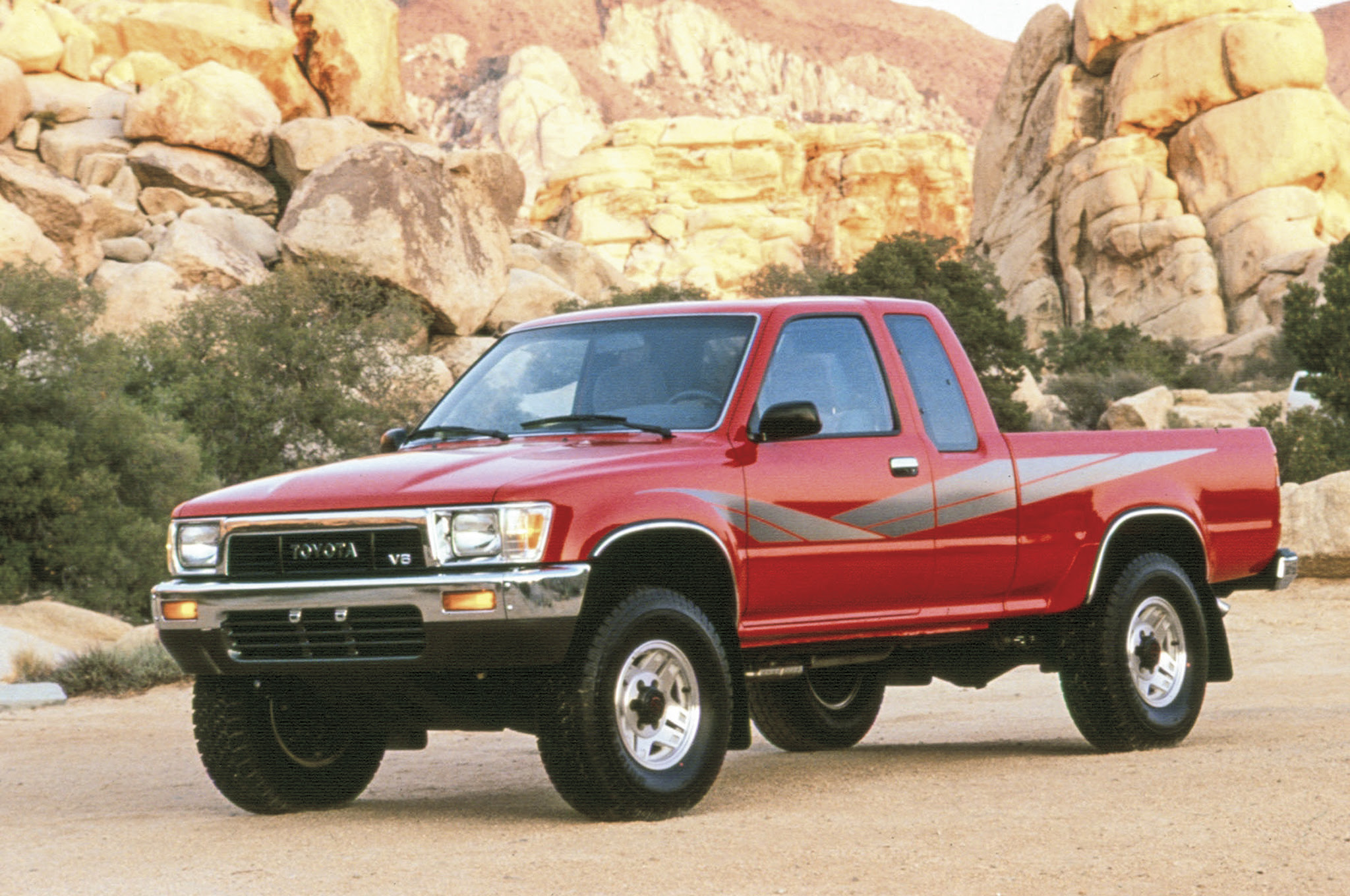 1990 Toyota Xtra Cab SR5 front three quarter