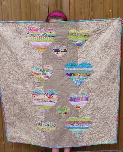 Simply strings bee quilt finished