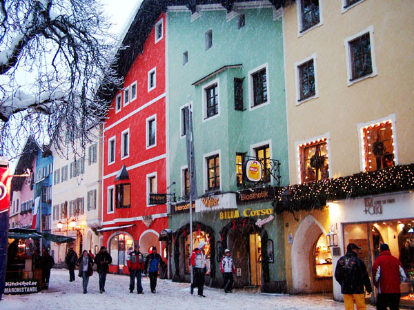 perierga.gr - Kitzbuhel: Το παραμυθένιο χριστουγεννιάτικο χωριό του Τυρόλου!