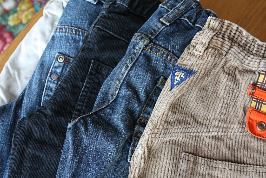 Endlich! Hosen in Gr. 110/116 und dann noch für 20 Cent das Stück : )