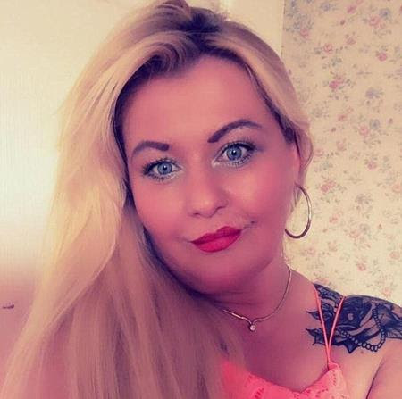 Donna không hài lòng khi thấy con trai suốt ngày ở nhà