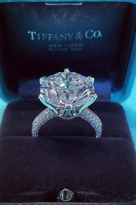 What is the significance of the e. Must Know: 5 Engagement Ring Trends for 2021 | Wedding