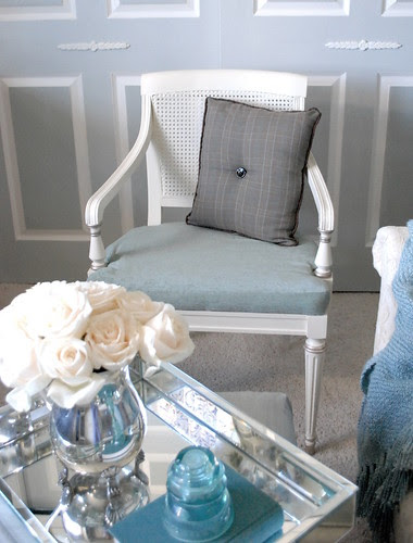 revampedchairandmirroredtray
