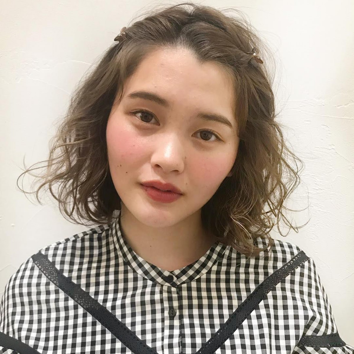 まだ前髪で隠しちゃうの おでこのテカリやニキビetc ぜ んぶ撃退しちゃいましょ コスメニュース びぃらぼ