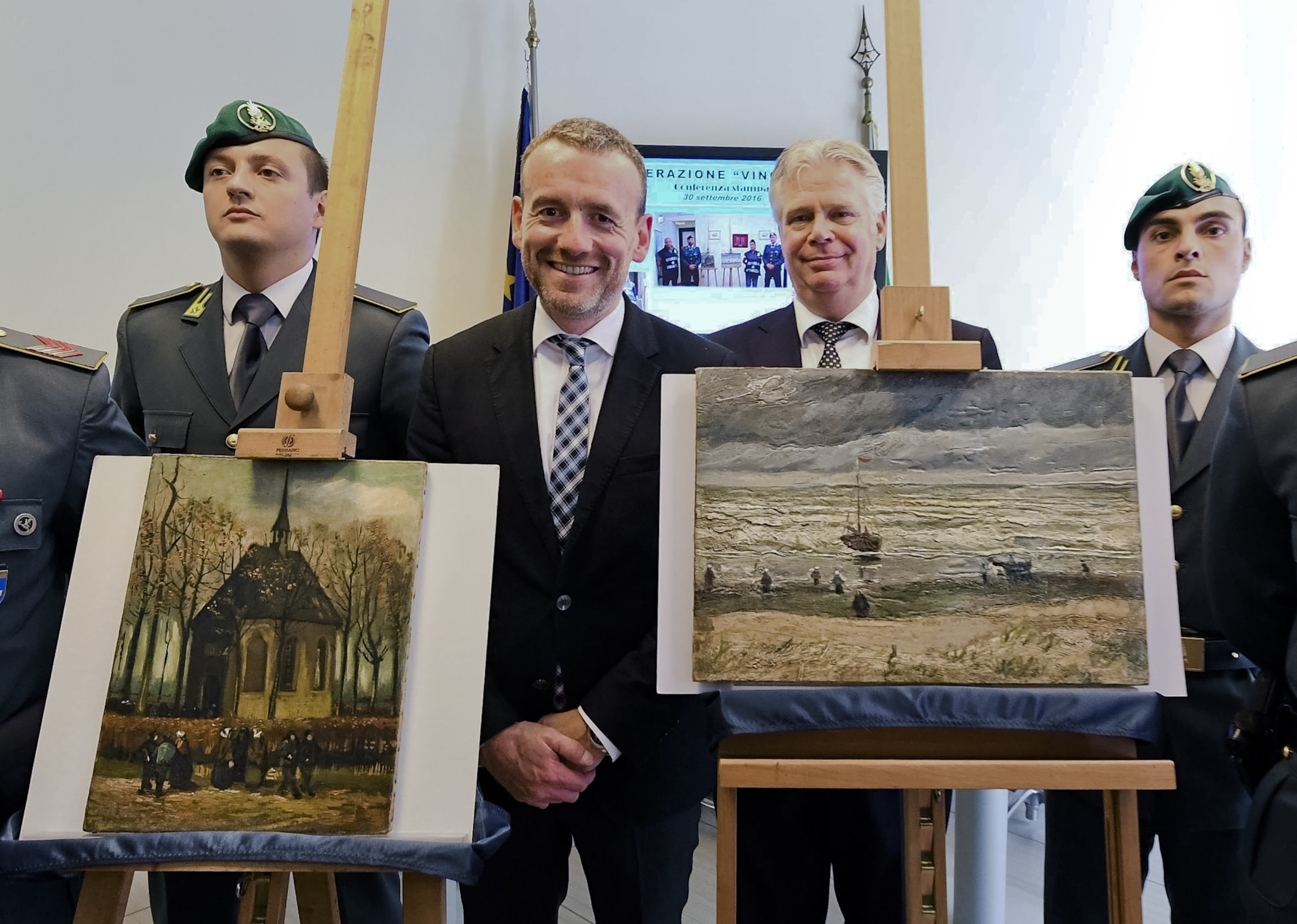 http://www.thehistoryblog.com/wp-content/uploads/2016/10/Italy-Van-Goghs-Found.jpeg