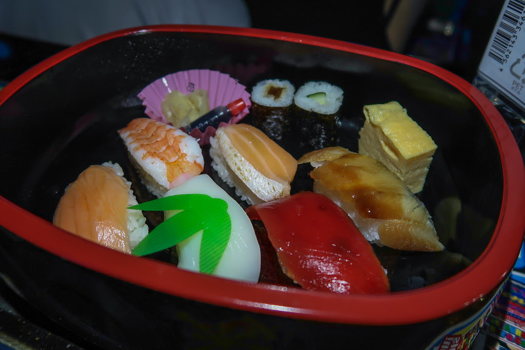 Food at the Robot Restaurant 