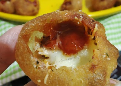 Recipe of Ultimate Golgappa Chicken Cheese Pizza