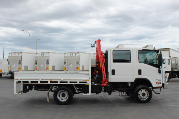19 Isuzu Nps 75 45 155 4x4 Crew Cab Amt Tray With Crane Jtfd Just Trucks
