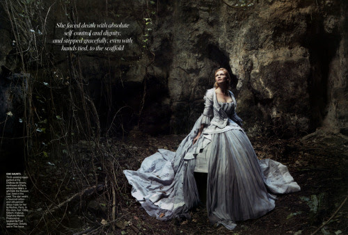 Kirsten Dunst in Rochas Vogue US, September 2006, shot by Annie Leibovitz