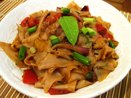 Pad Kee Mao – Drunken Vegan Noodles | Lazy Smurf's Guide ...