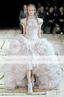 Alexander McQueen,Fashion Week,Fashion Trends,Spring