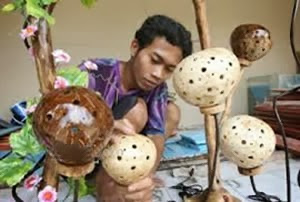  kerajinan  limbah organik dari  batok  kelapa 