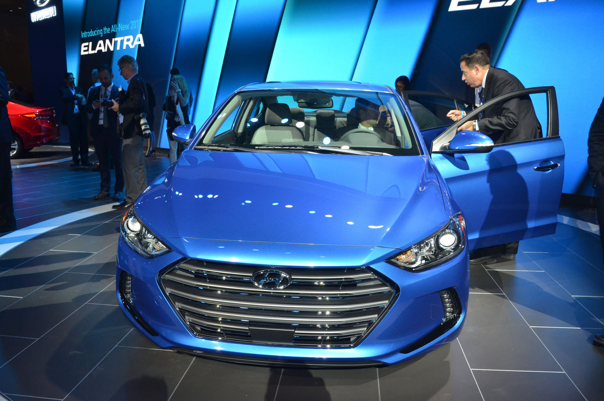 2017 Hyundai Elantra Limited front view