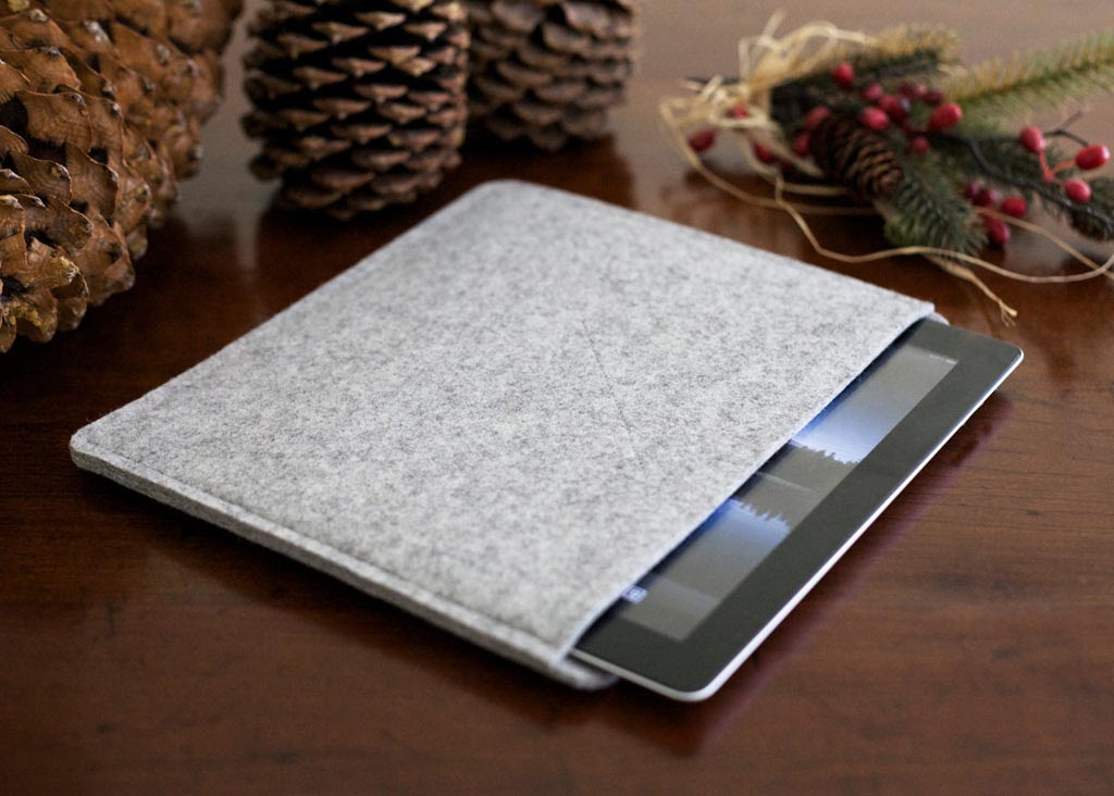 Handmade Wool Felt iPad 2 Sleeve  Gadgetsin