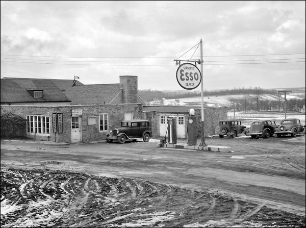 1937-west-virginia-reedsville-gas-station.jpg