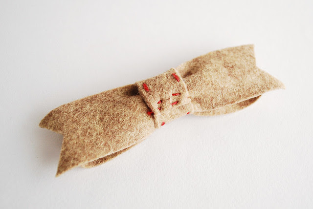 bow hair comb