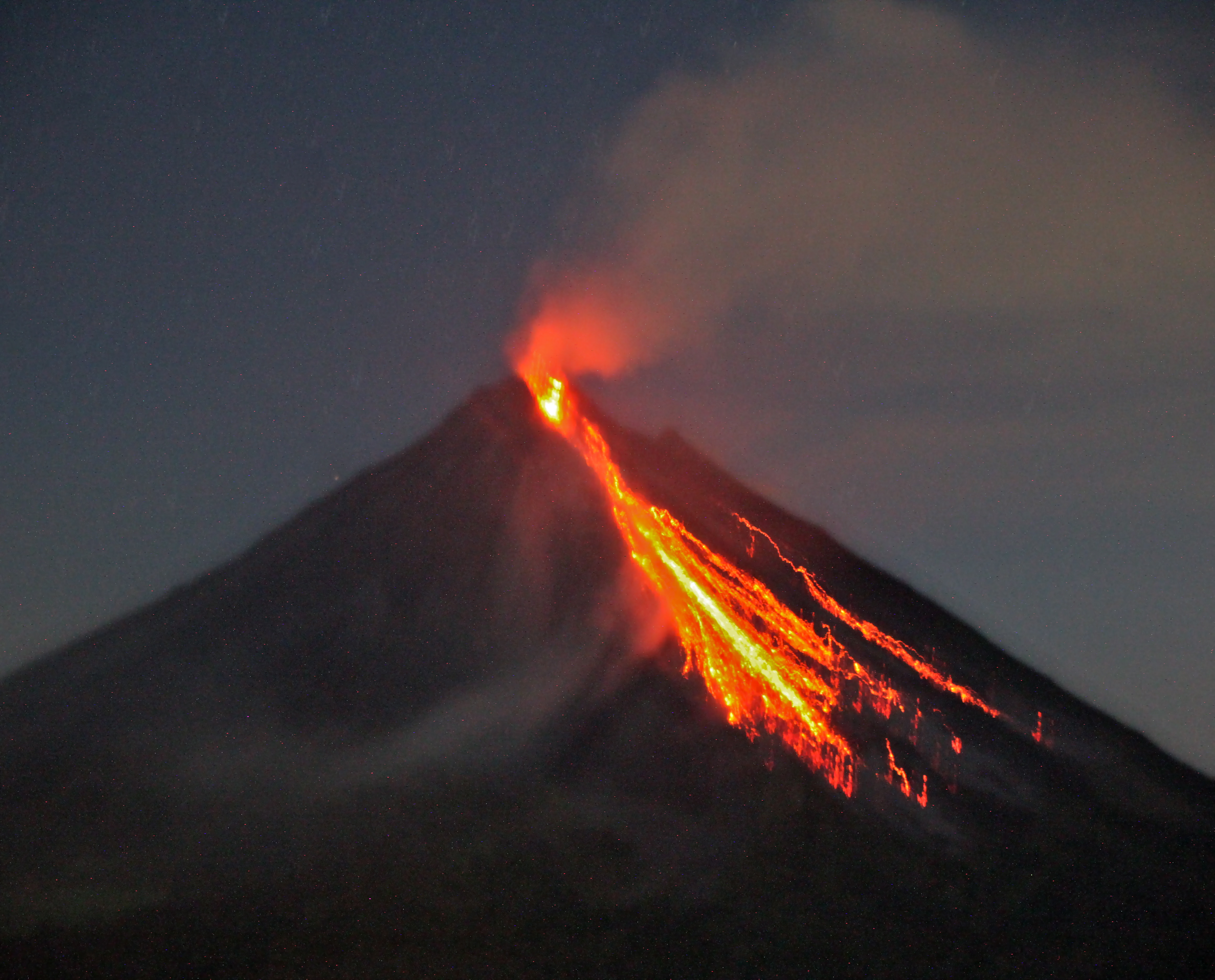 フリー画像 自然風景 山の風景 火山の風景 アレナル火山 コスタリカ風景 フリー素材 画像素材なら 無料 フリー写真素材のフリーフォト