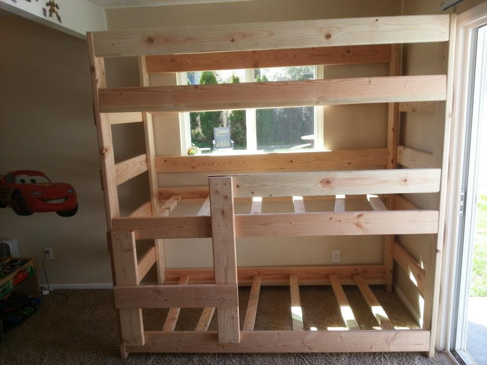 Ana White Dream.works Custom Bunk beds and Lofts - DIY 