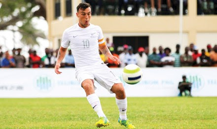 Tiền vệ đội trưởng Clayton Lewis là một trong những cầu thủ dày dạn kinh nghiệm nhất của U20 New Zealand và từng tham dự U20 World Cup năm 2015.