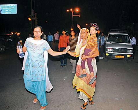 Fire in IOC plant at jaipur 04