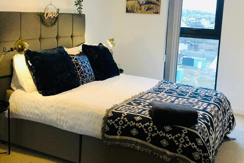 Super Comfy King Size Beds Urban Luxury Sheffield Central Netflix Parking Sheffield