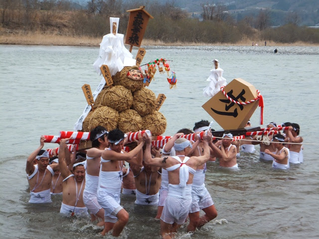 時又初午はだか祭り 南信州ナビ 長野県南部飯田市のいちご狩り りんご狩り 桜情報 温泉や宿泊等の観光ガイド