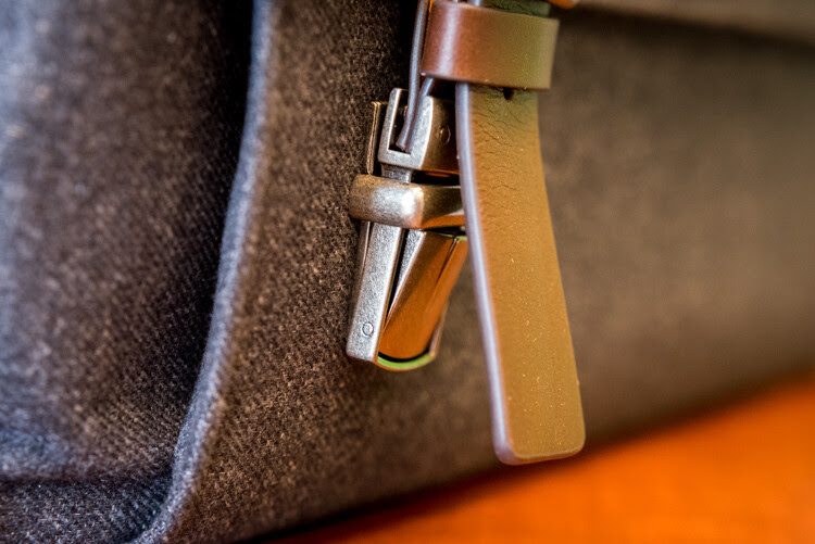 Think Tank Signature 13 Camera Shoulder Bag Review