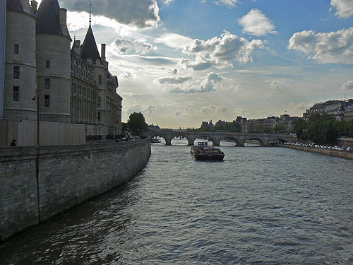 conciergerie.jpg