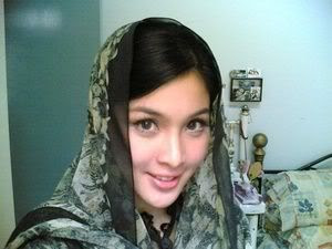 Foto Artika Sari Dewi Seksi
