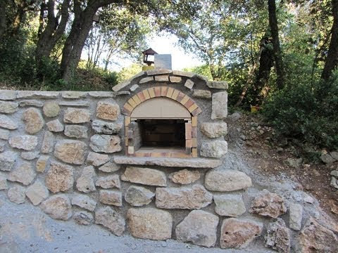 Construire un barbecue en pierre