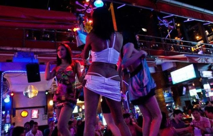 Red Light District in Patong (37 pics)