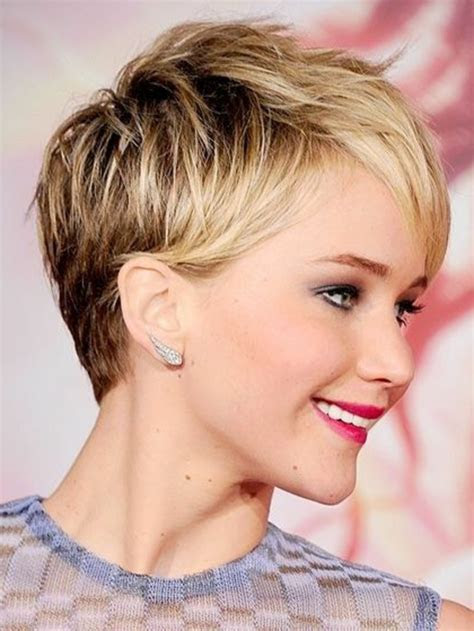 variantes de coupe courte blonde pour rafraichir