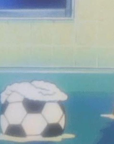 合宿中に一人 また一人とサッカーボールに変わっていく部員たち 一体誰が何の目的で 次回キャプテン翼 キミもトモダチ ボールへのボケ ボケて Bokete