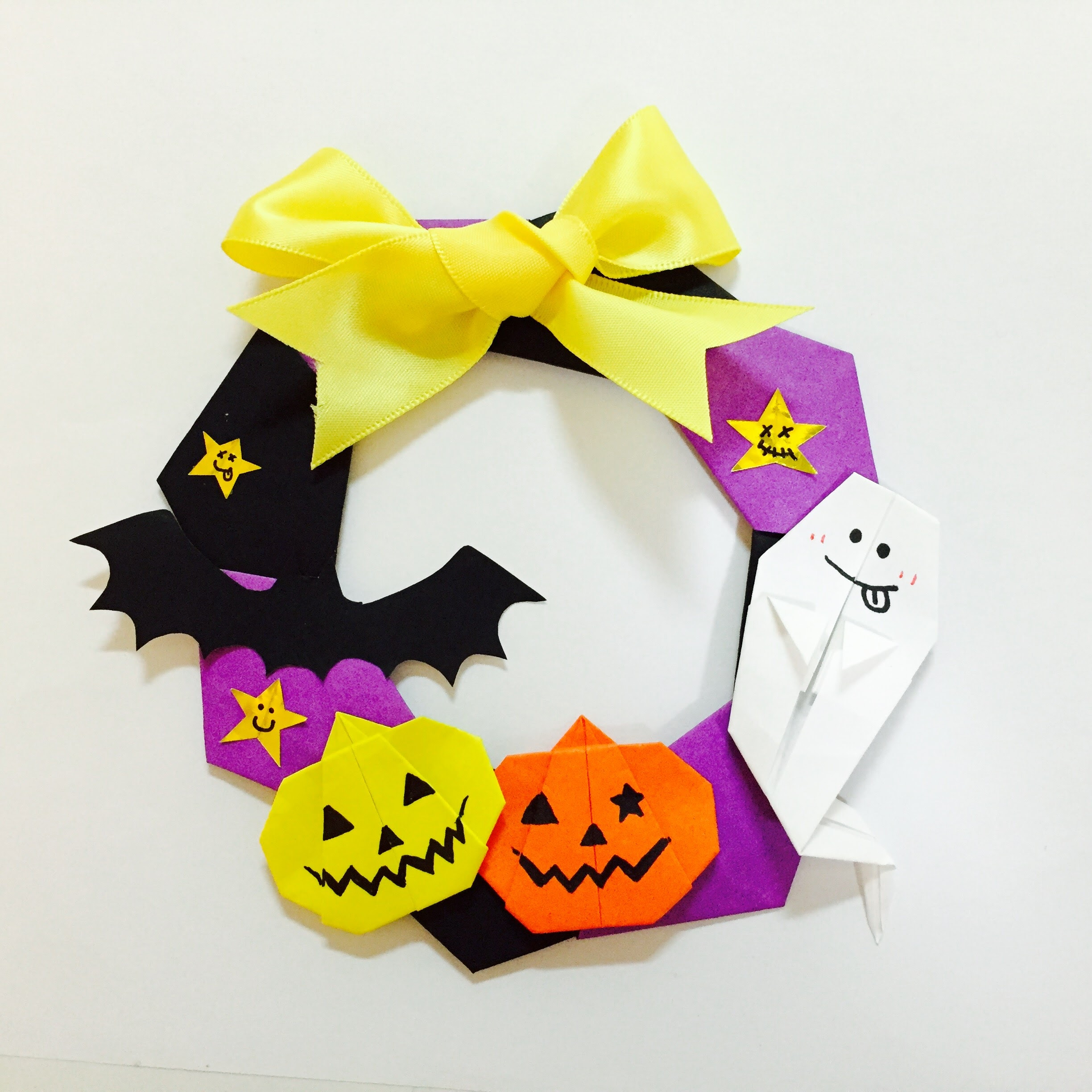 ハロウィンリースを折り紙で簡単に作ろう 作り方をご紹介 Amataniya
