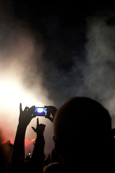 Taking iPhone photos at night? Here's how you do it.
