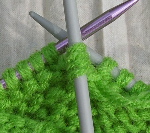 2 I cord st being pivoted around, at halfway point