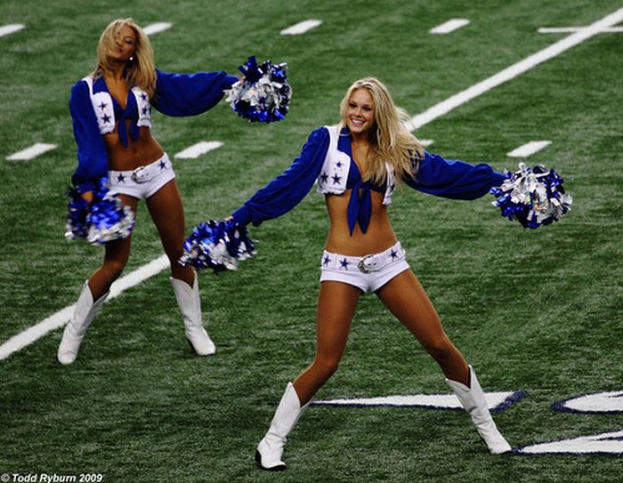 Dallas Cowboys Cheerleaders Are Damn Sexy (26 pics)