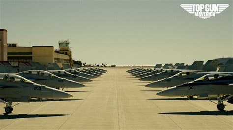 ▽top gun 折りたたみコンテナ · ▽なりきりアクリルパスケース · ▽山型ツールボックス · ▽マルチポーチ · ▽日常からアウトドアまで◎ · ▽ラバーマット · ▽ラバーコースター. Paramount Pictures ZOOM Backgrounds Available | Silver