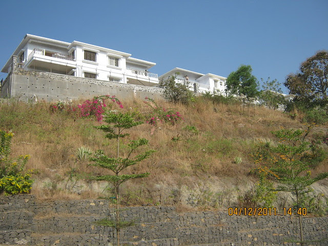 Bungalow with Manas Lake View - Visit to Paranjape Schemes' Forest Trails, Bungalows, 2 BHK & 3 BHK Flats at Bhugaon, Pune 411 042