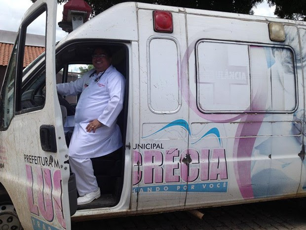 Ricardo Dantas transportou pacientes em ambulância por cinco anos em Lucrécia, RN (Foto: Arquivo pessoal/Ricardo Dantas)