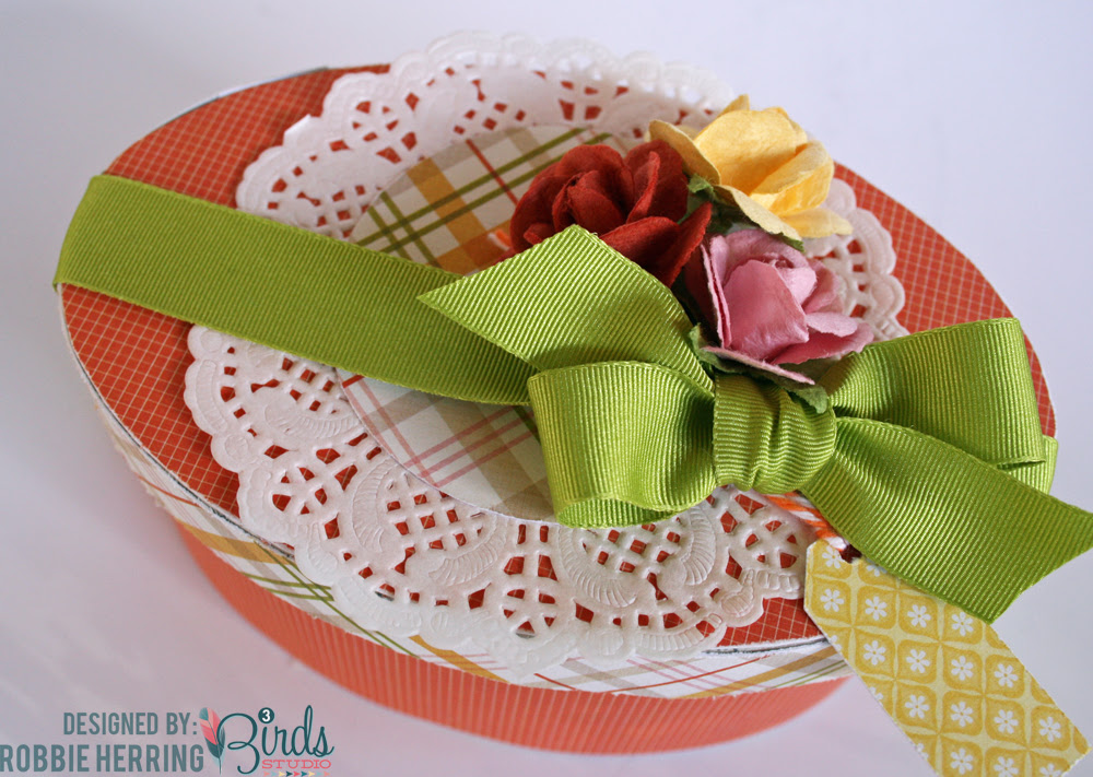Gift Box by Robbie Herring for 3 Birds Design #3birdsdesign #middaymedley #giftbox