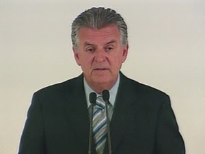 Ex-ministro Walfrido dos Mares Guia deixou de responde pelos crime do 'valerioduto tucano'. (Foto: Reprodução/TV Globo)